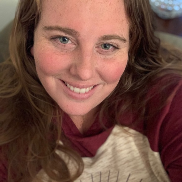 Meet your Posher, Stephanie - Picture 6 of 8